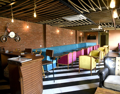 Bar In Hotel in Abu Road