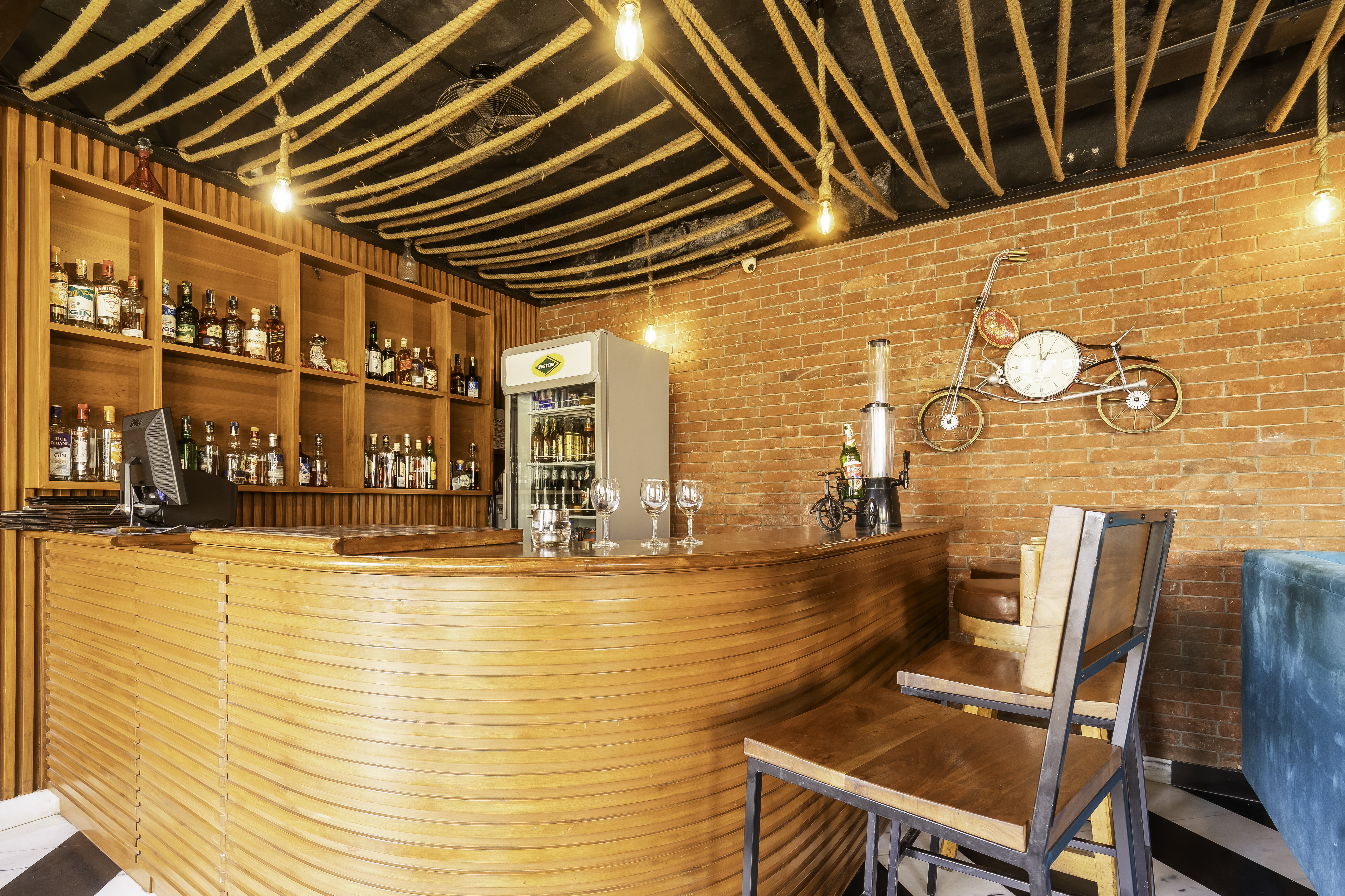 Bar In Hotel in Abu Road